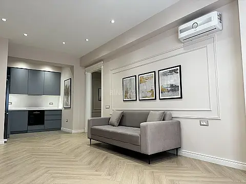 Satılır 2 otaqlı mənzil 67 m²