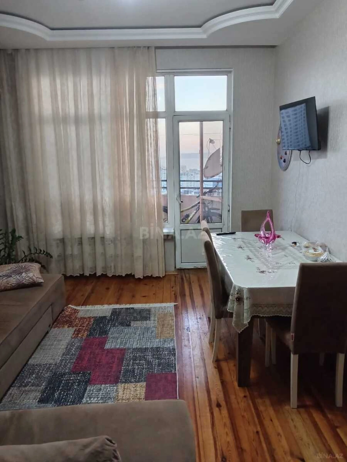 Satılır 2 otaqlı mənzil 60 m²