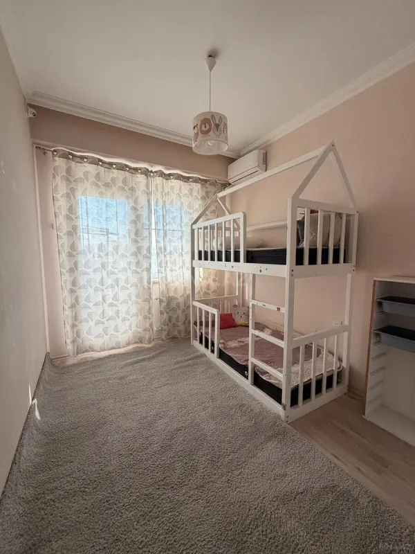 Satılır 3 otaqlı mənzil 98 m²