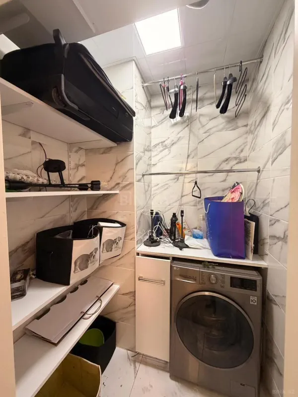 Satılır 3 otaqlı mənzil 98 m²