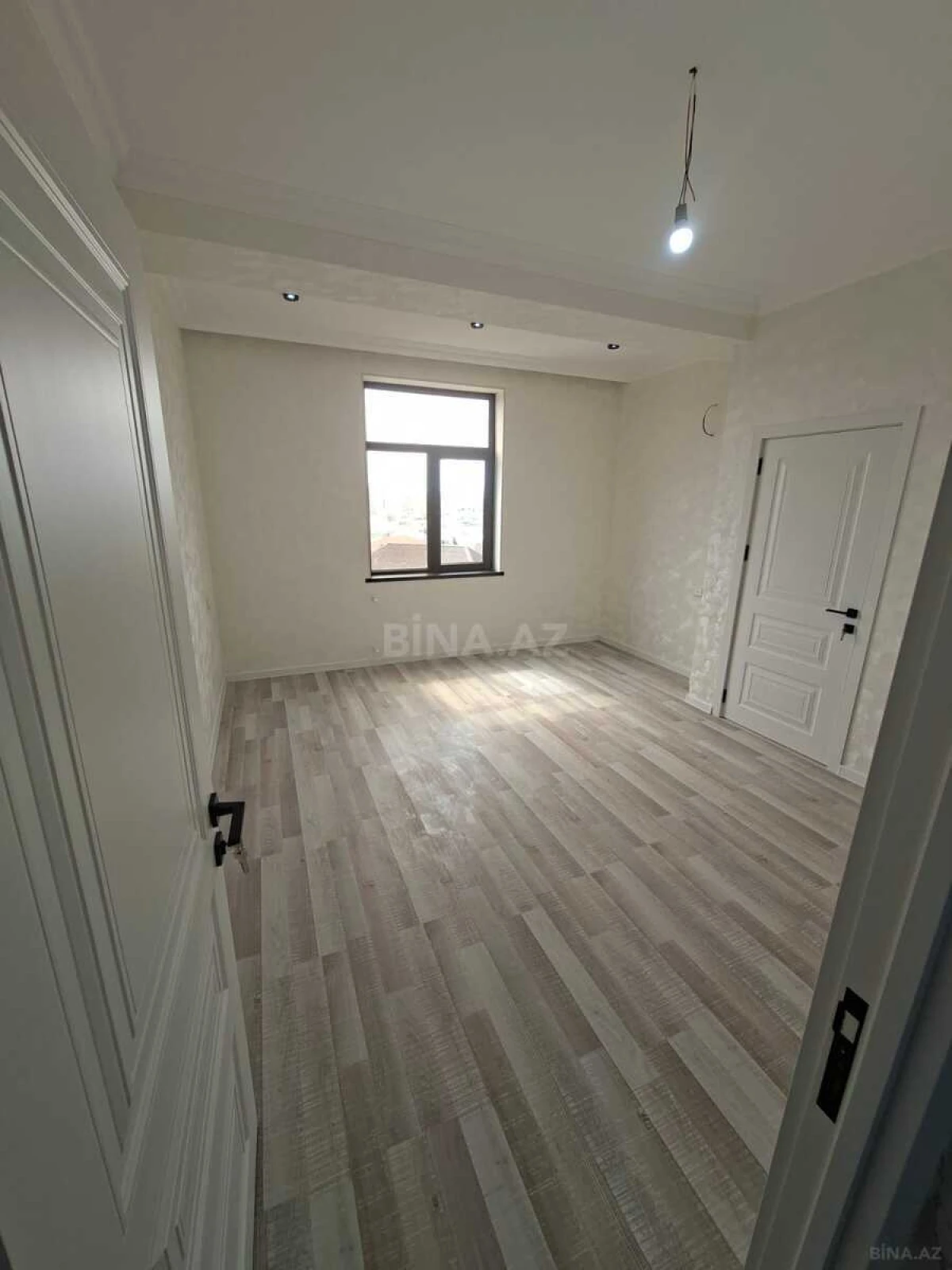 Satılır 3 otaqlı mənzil 75 m²