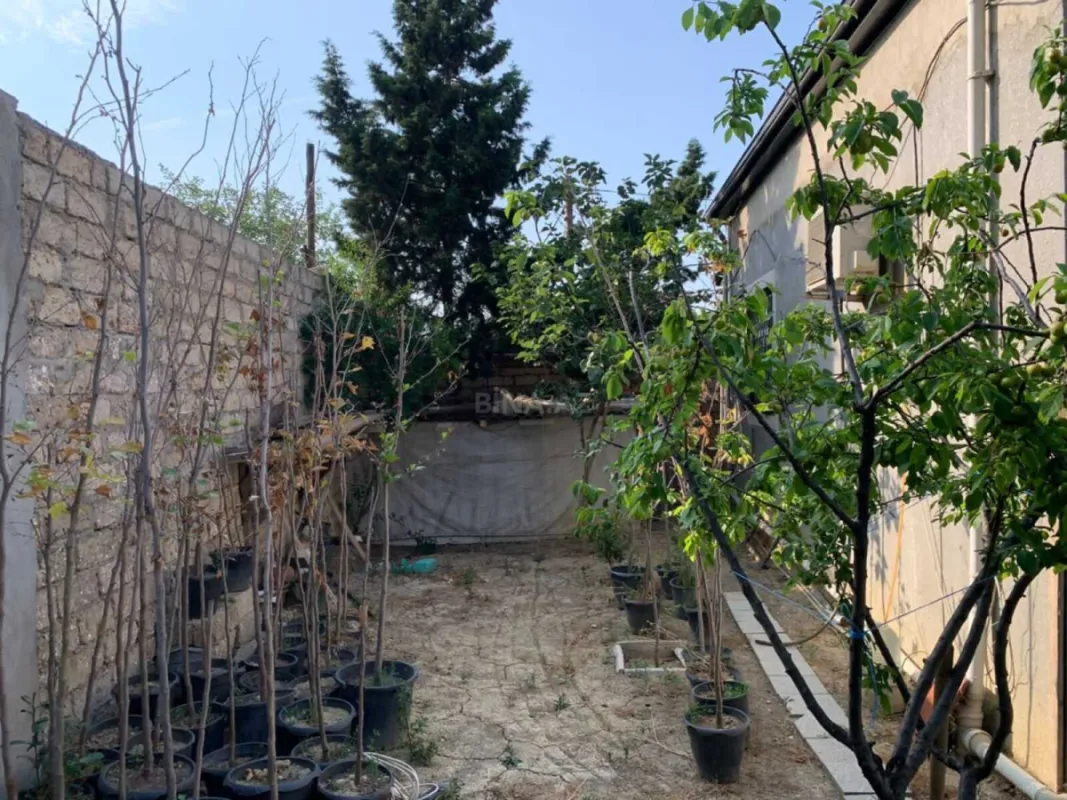 Satılır 3 otaqlı həyət evi 140 m²