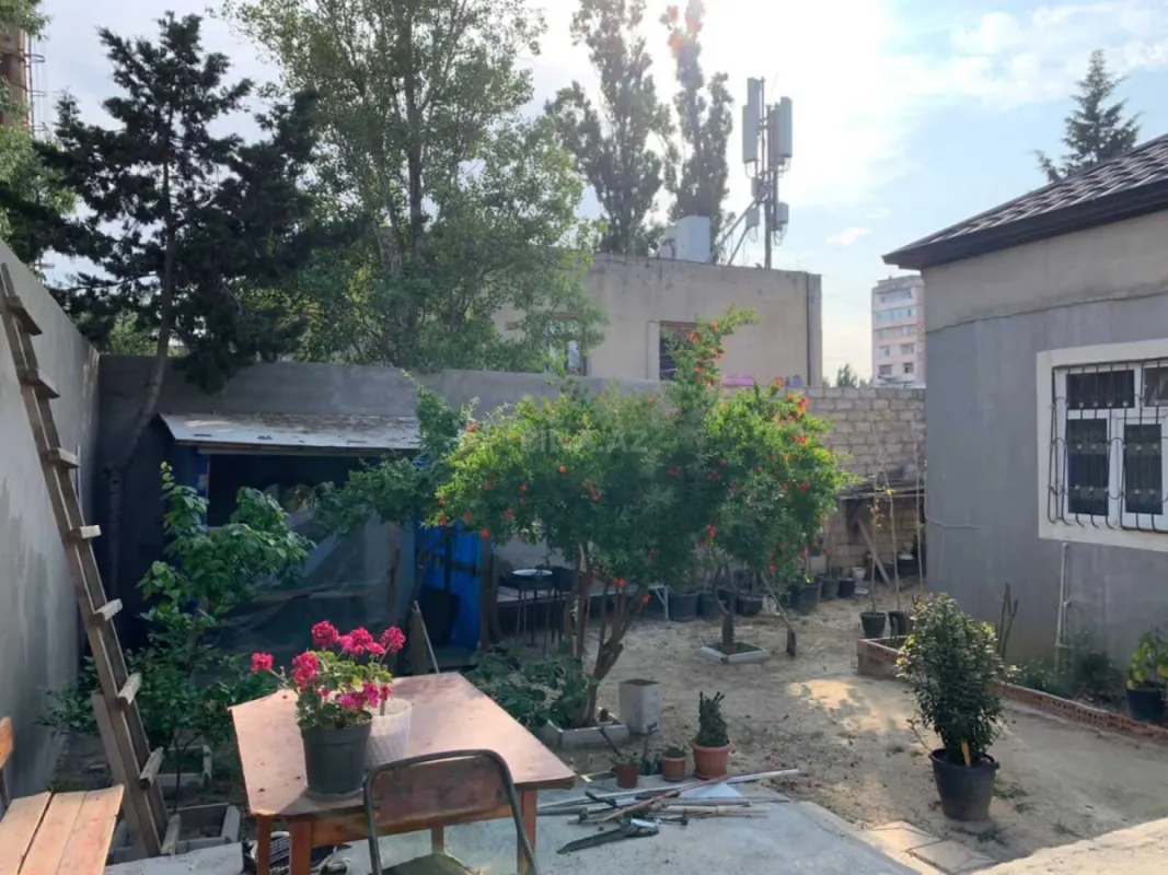 Satılır 3 otaqlı həyət evi 140 m²