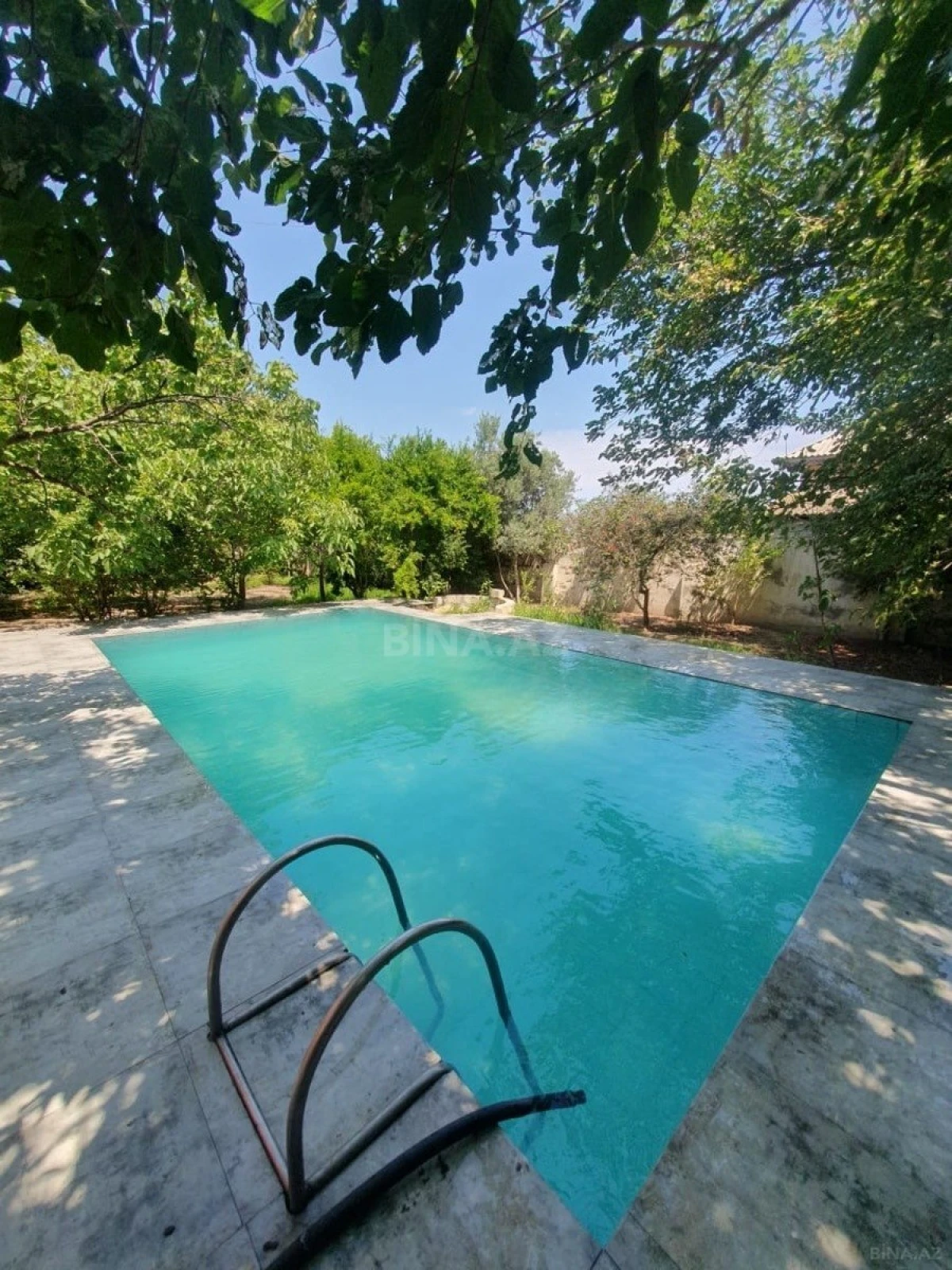 Kirayə verilir 6 otaqlı həyət evi 350 m²