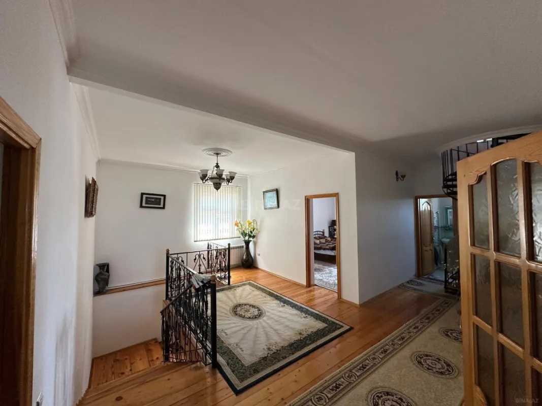 Kirayə verilir 6 otaqlı həyət evi 350 m²