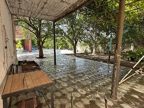 Kirayə verilir 6 otaqlı həyət evi 350 m²