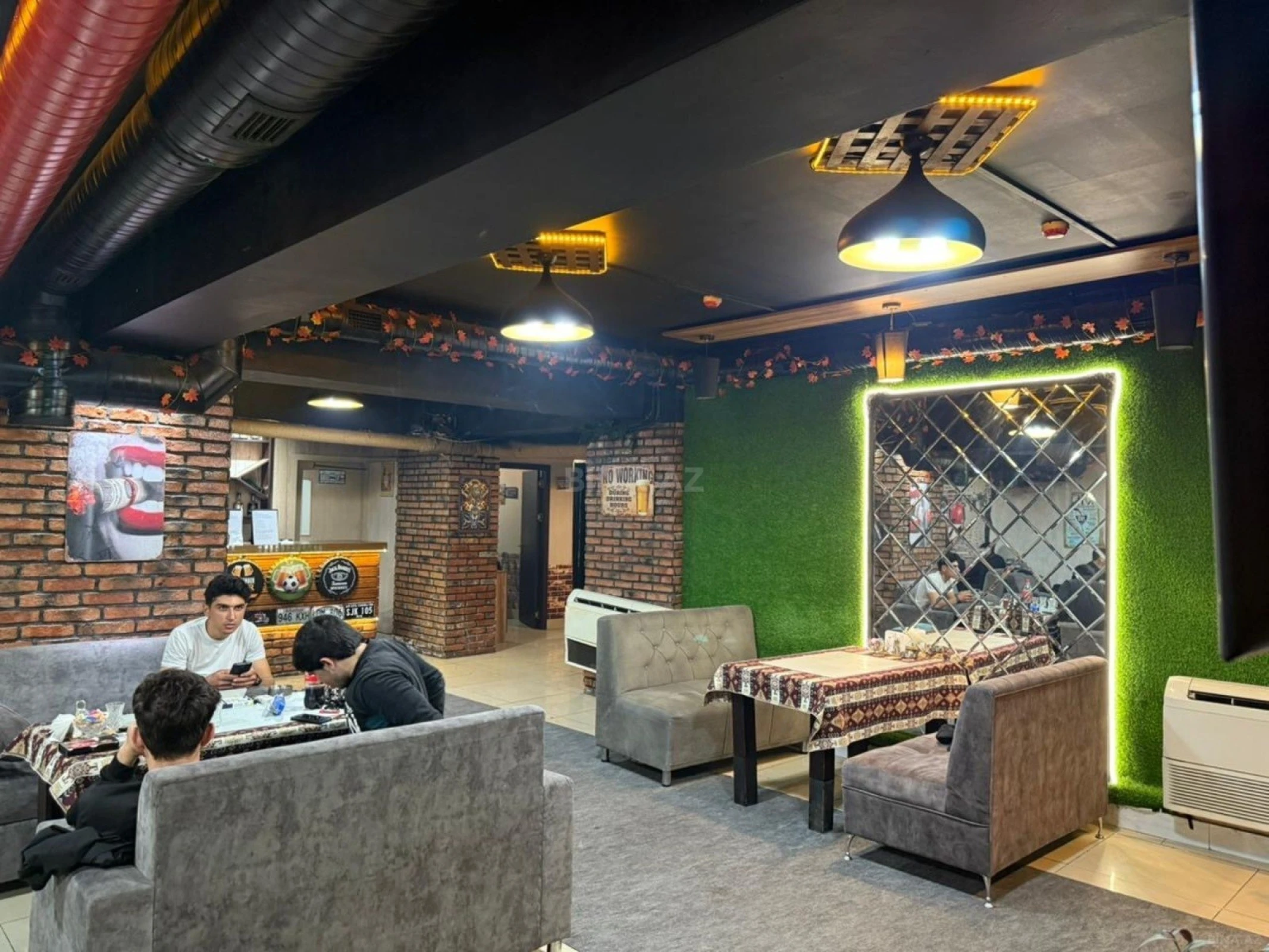 Kirayə verilir obyekt 180 m²