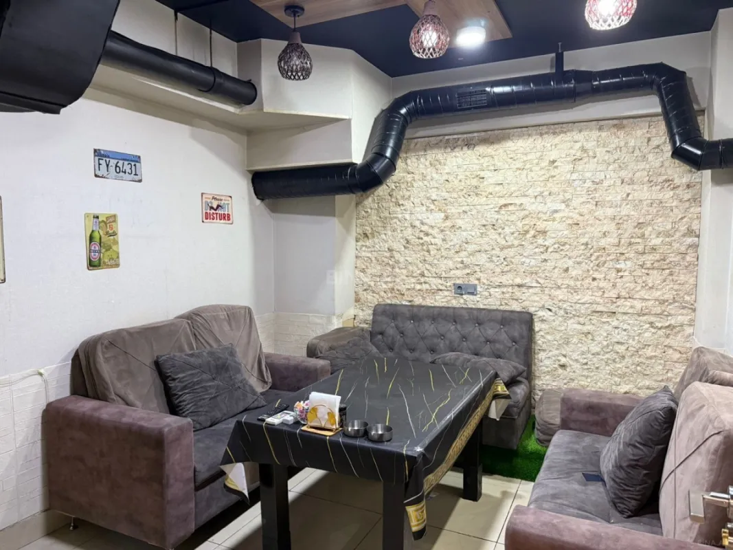 Kirayə verilir obyekt 180 m²