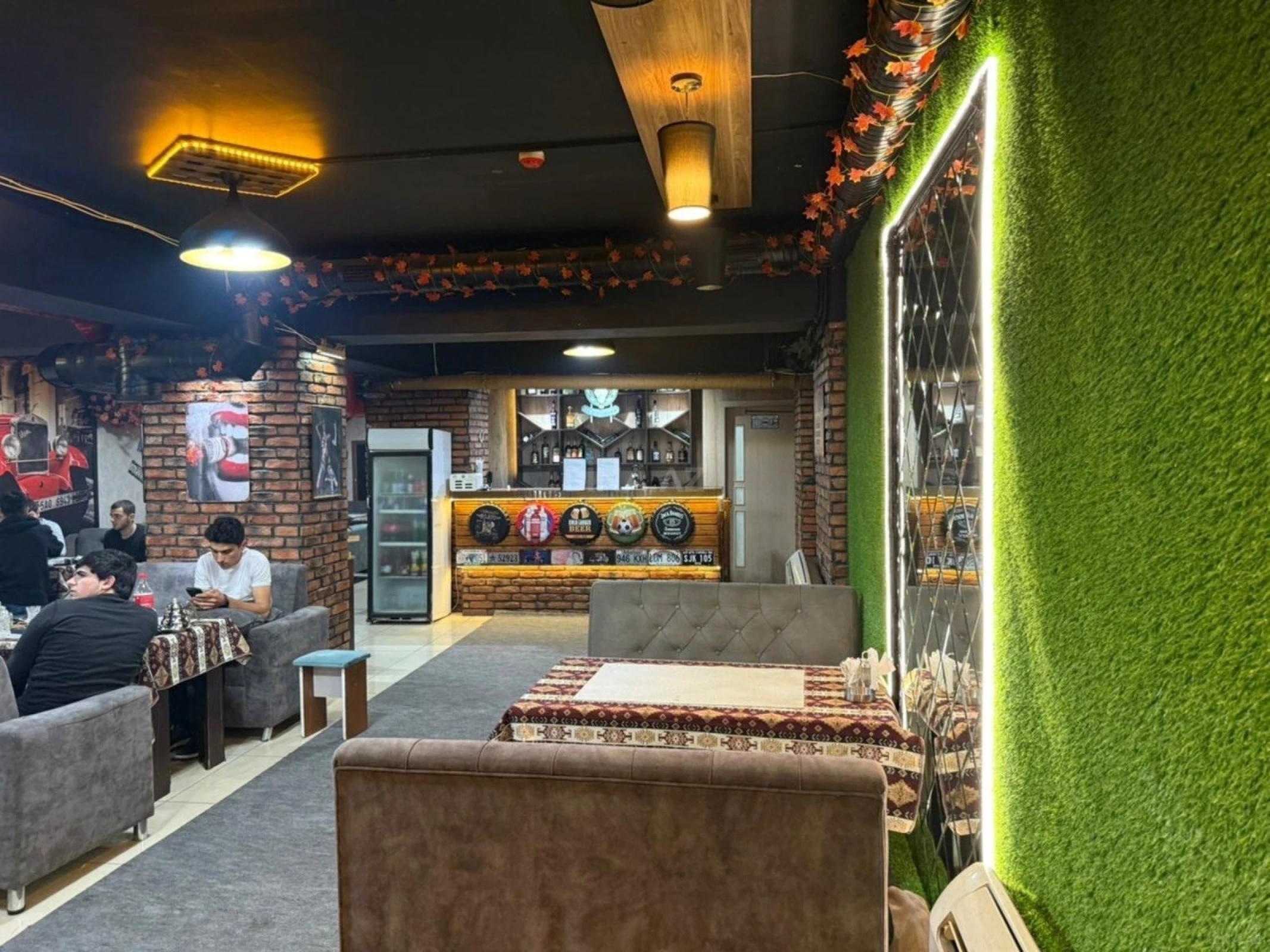 Kirayə verilir obyekt 180 m²