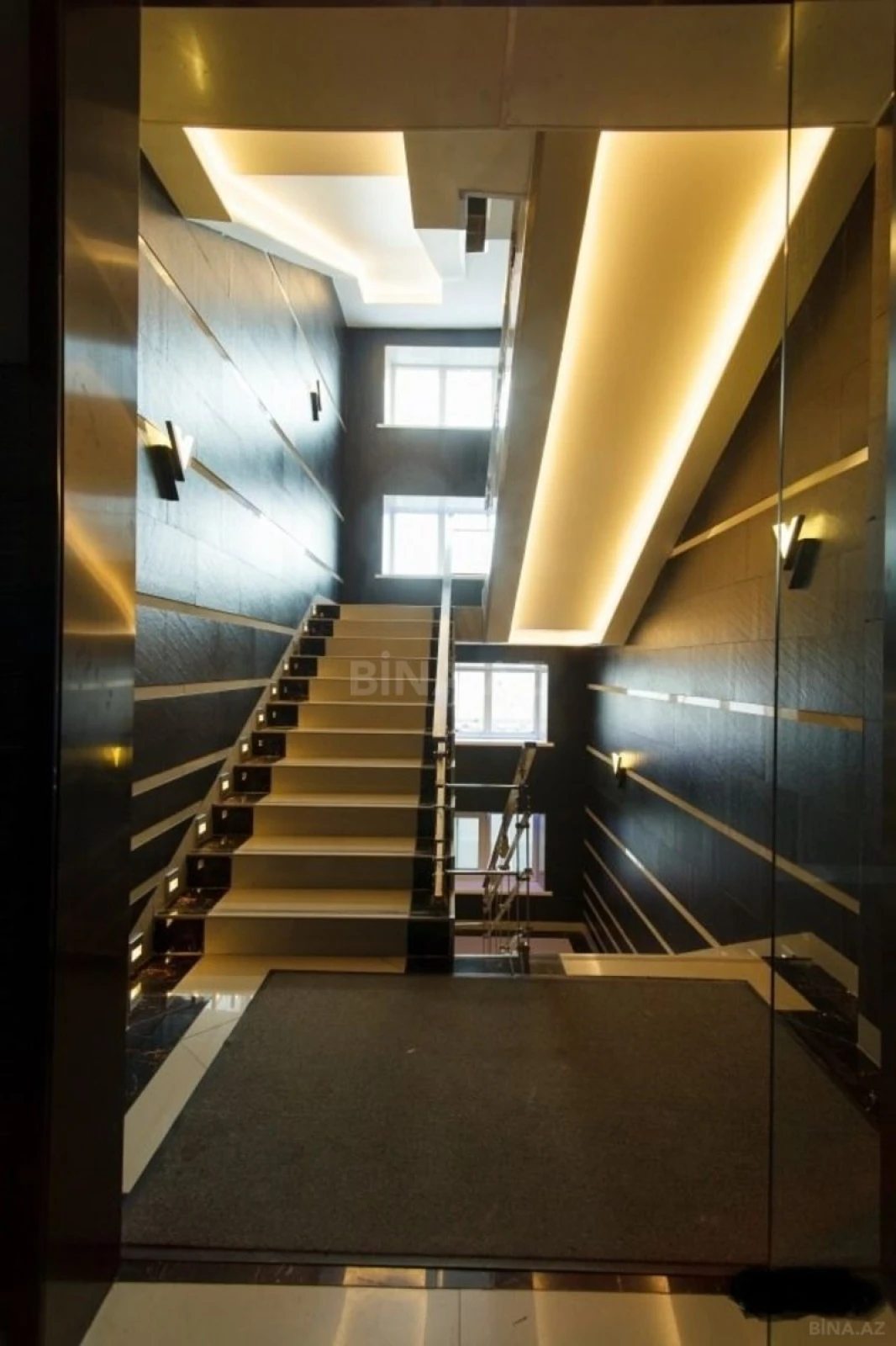 Satılır obyekt 1340 m²