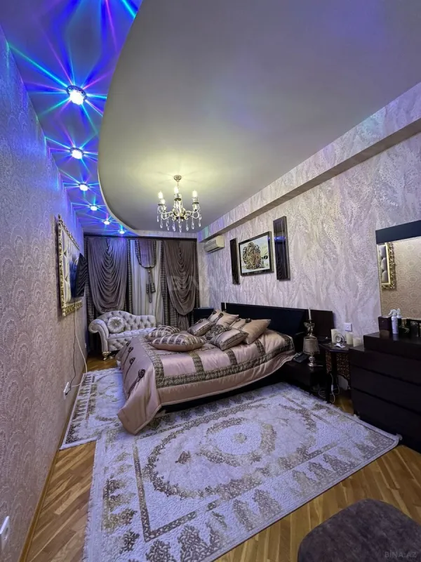 Satılır 3 otaqlı mənzil 170 m²