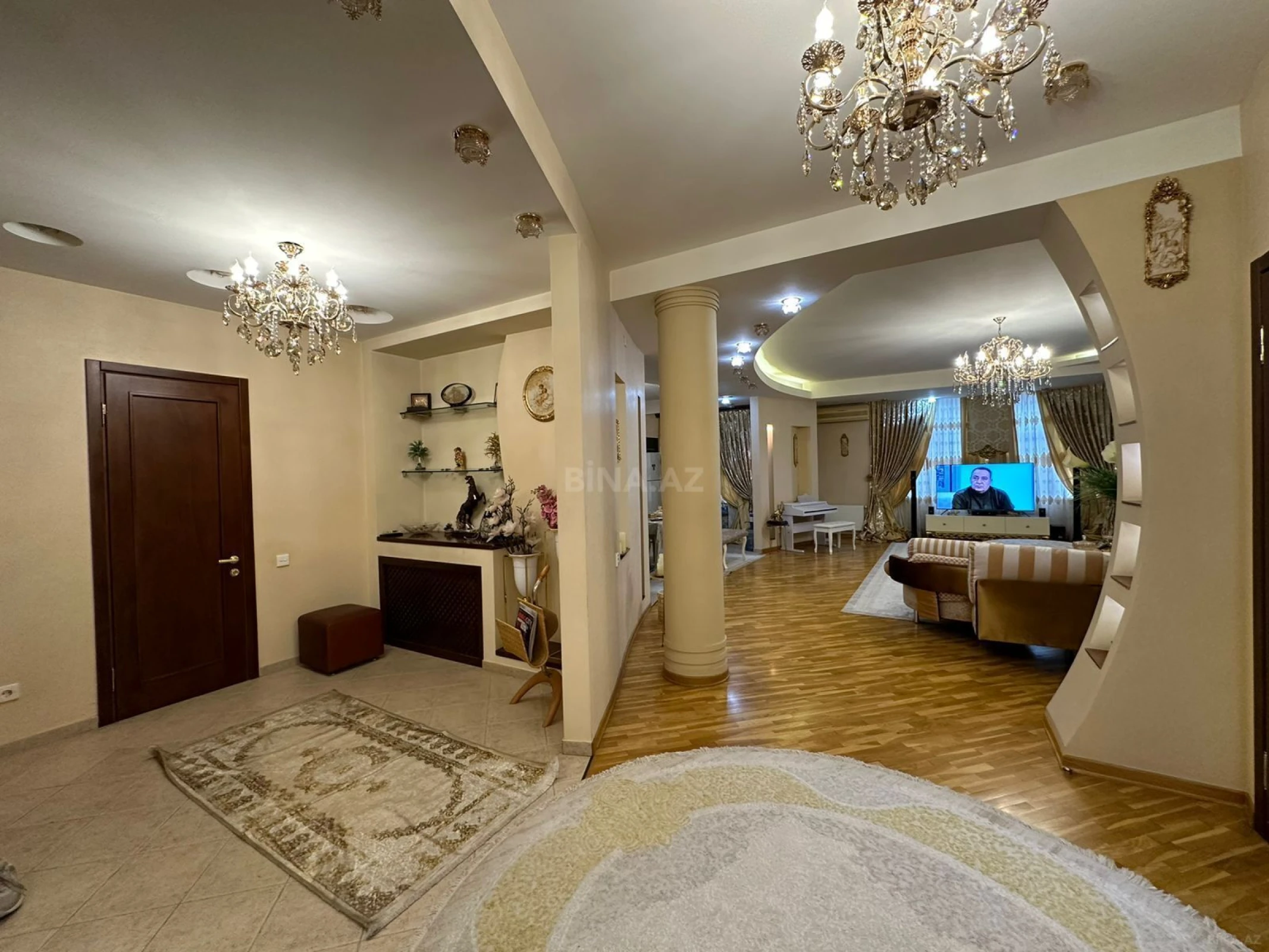Satılır 3 otaqlı mənzil 170 m²