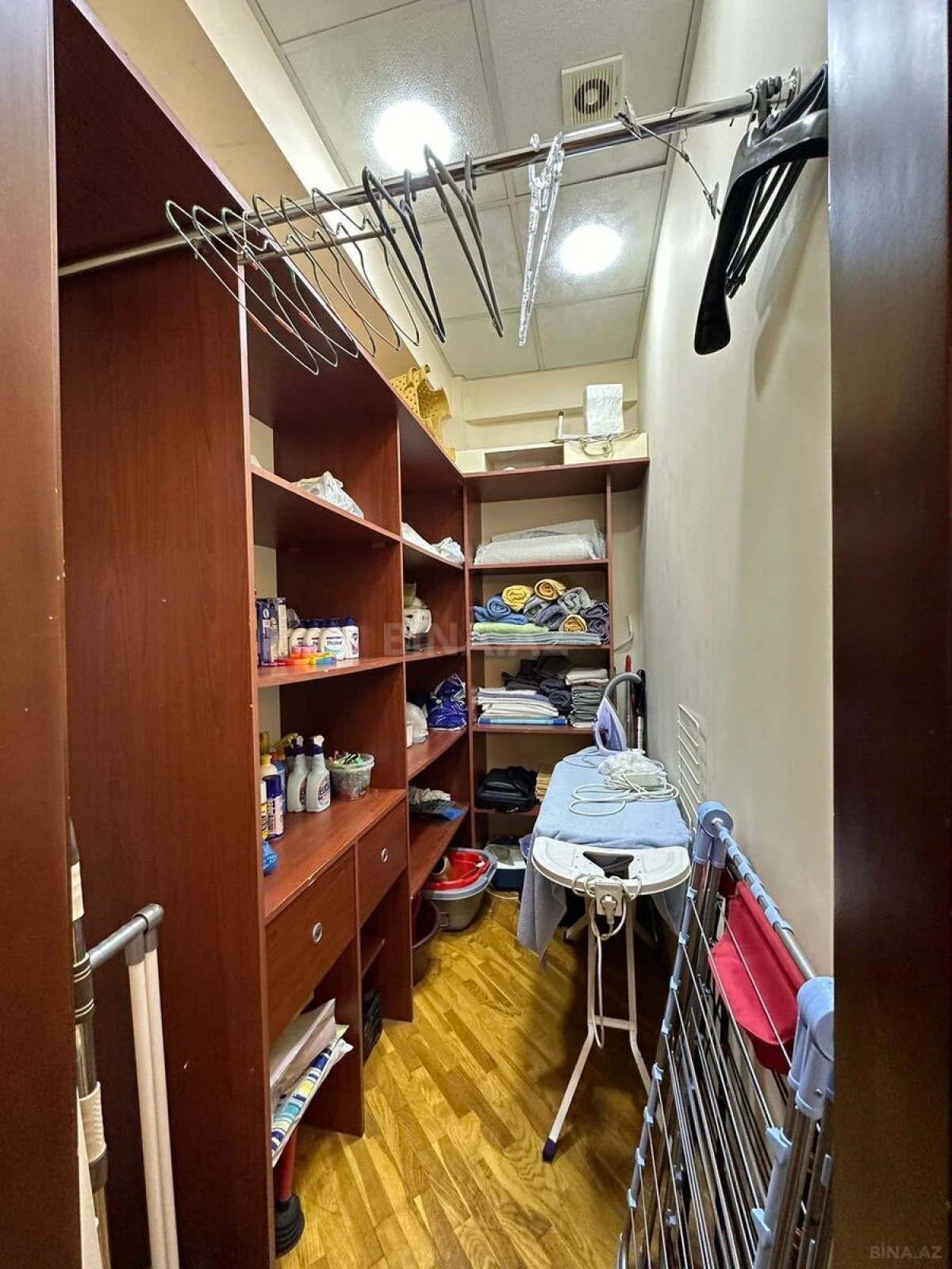 Satılır 3 otaqlı mənzil 170 m²