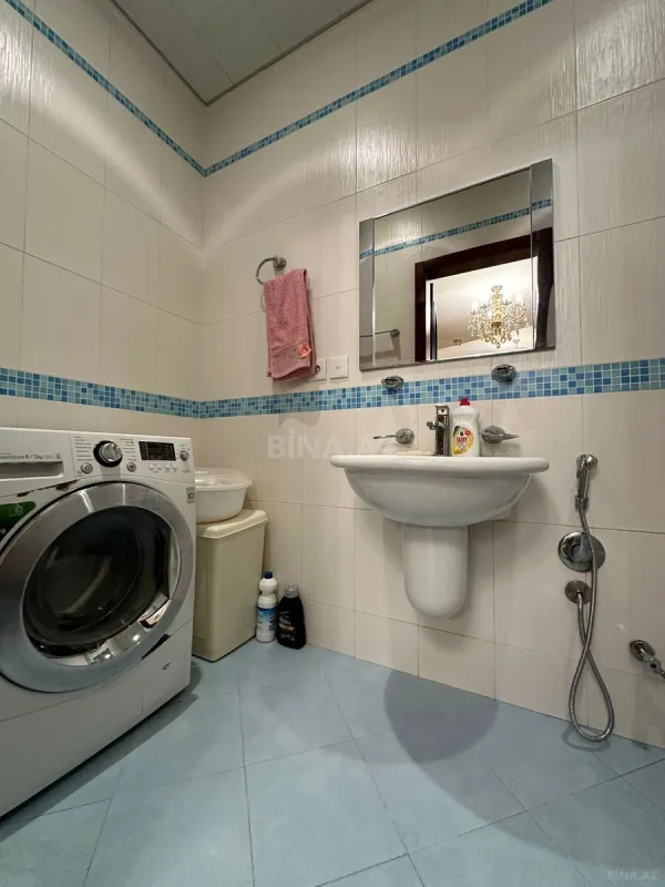 Satılır 3 otaqlı mənzil 170 m²