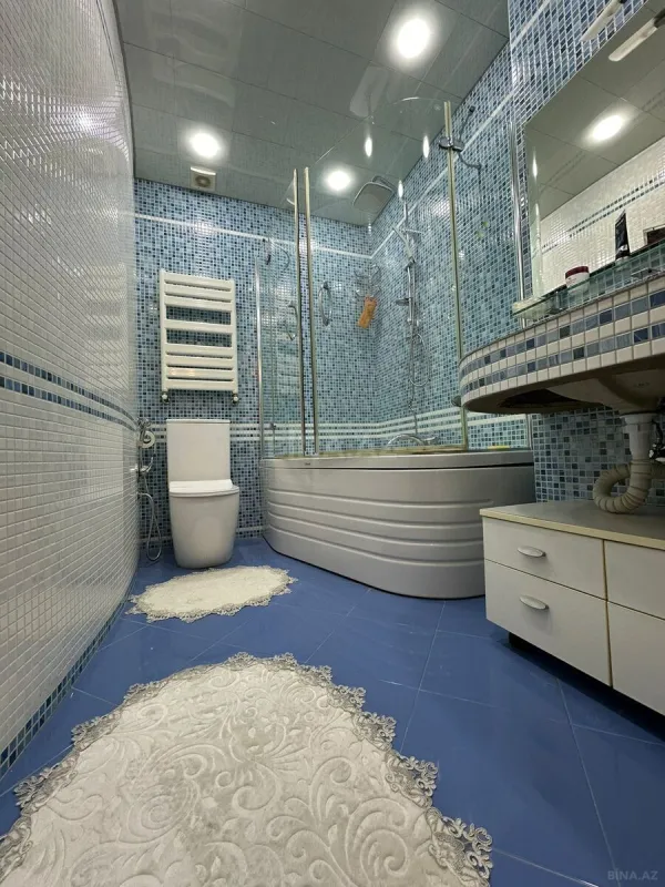 Satılır 3 otaqlı mənzil 170 m²