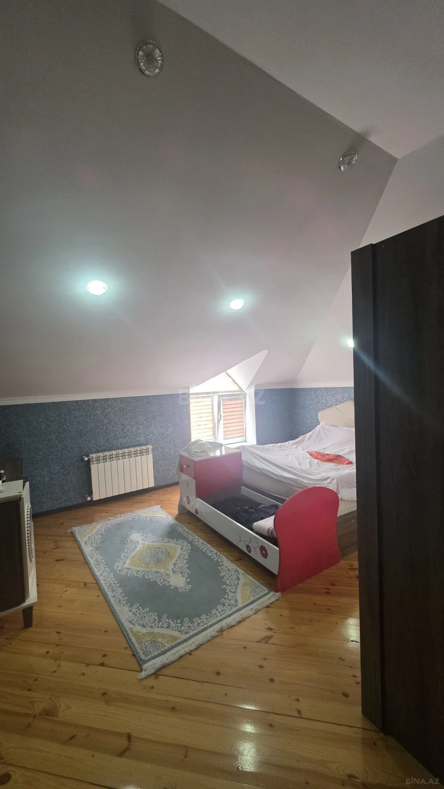Satılır 5 otaqlı həyət evi 140 m²