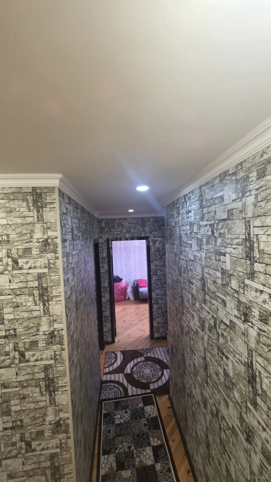 Satılır 5 otaqlı həyət evi 140 m²