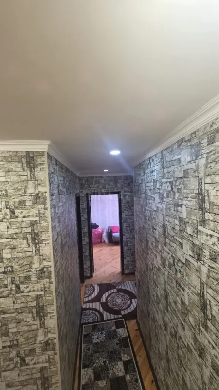 Satılır 5 otaqlı həyət evi 140 m²