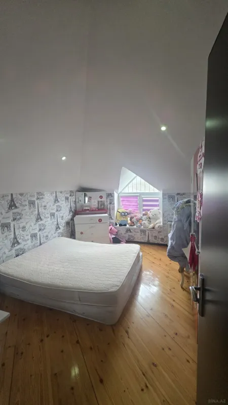 Satılır 5 otaqlı həyət evi 140 m²