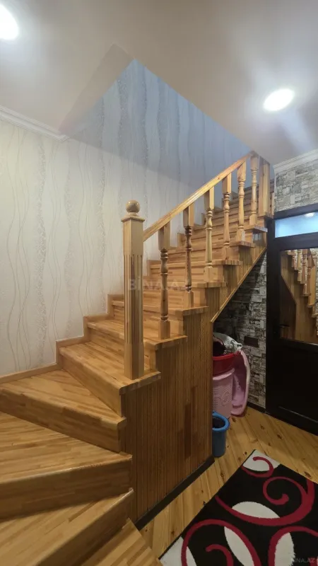 Satılır 5 otaqlı həyət evi 140 m²