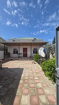 Satılır 5 otaqlı həyət evi 140 m²