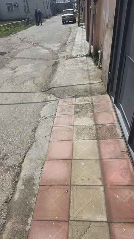 Satılır 5 otaqlı həyət evi 140 m²