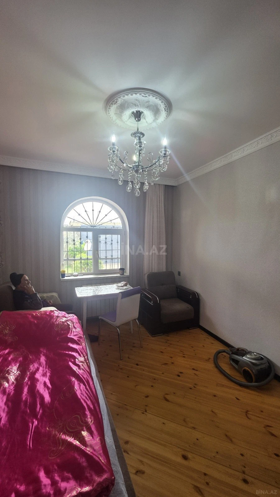 Satılır 5 otaqlı həyət evi 140 m²