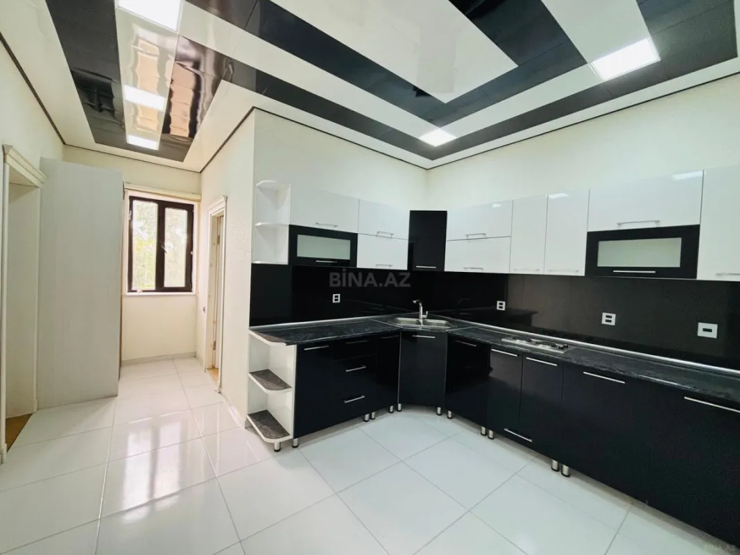 Satılır 5 otaqlı həyət evi 320 m²