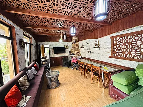 Satılır 5 otaqlı həyət evi 320 m²