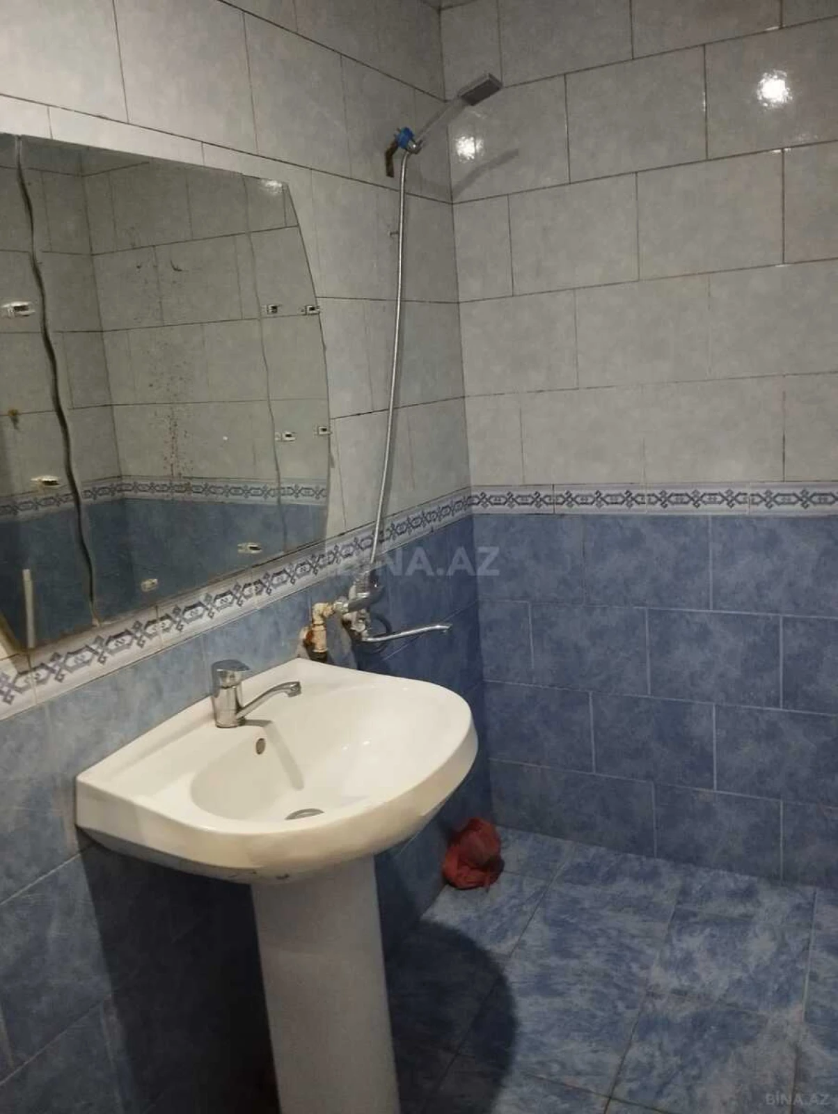 Kirayə verilir 2 otaqlı mənzil 60 m²