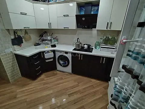 Satılır 3 otaqlı mənzil 96 m²