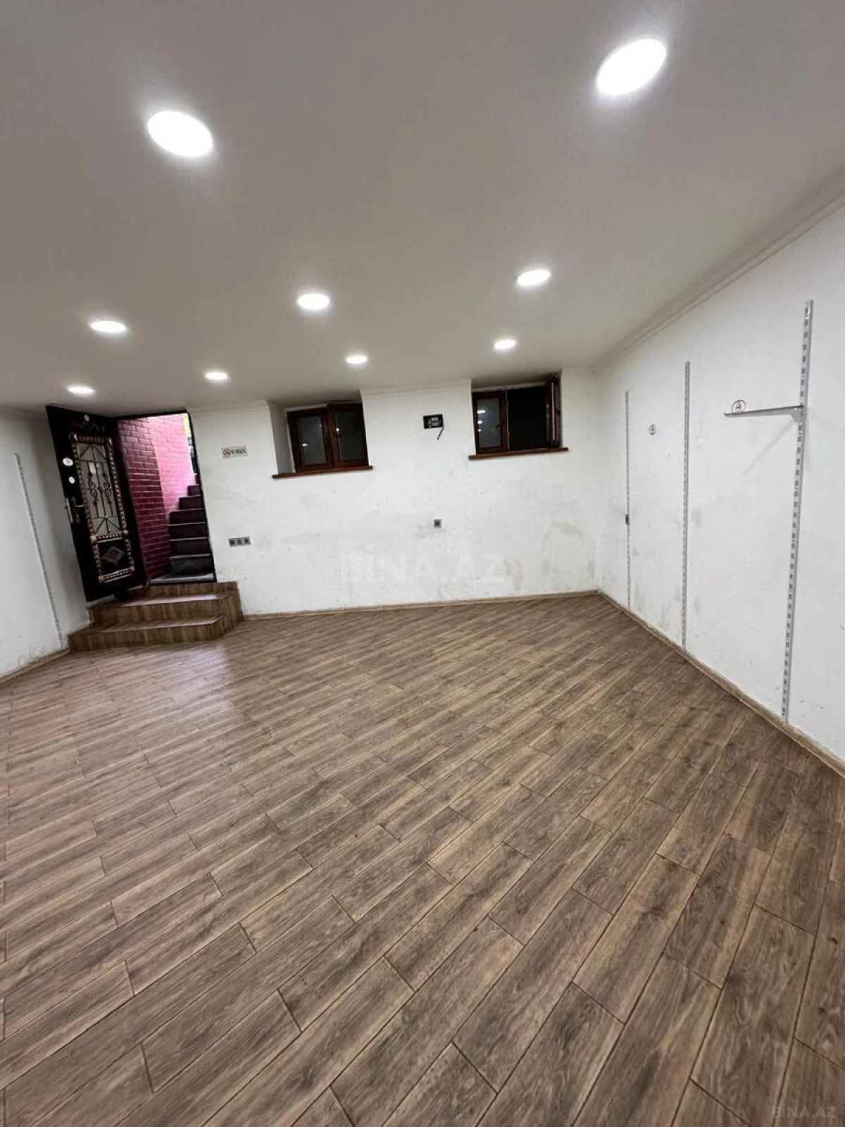 Kirayə verilir obyekt 80 m²