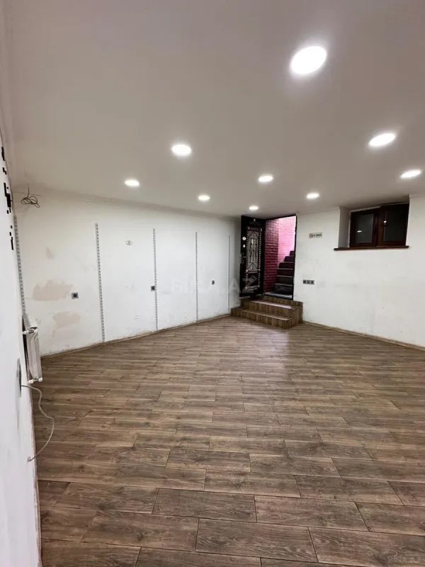 Kirayə verilir obyekt 80 m²