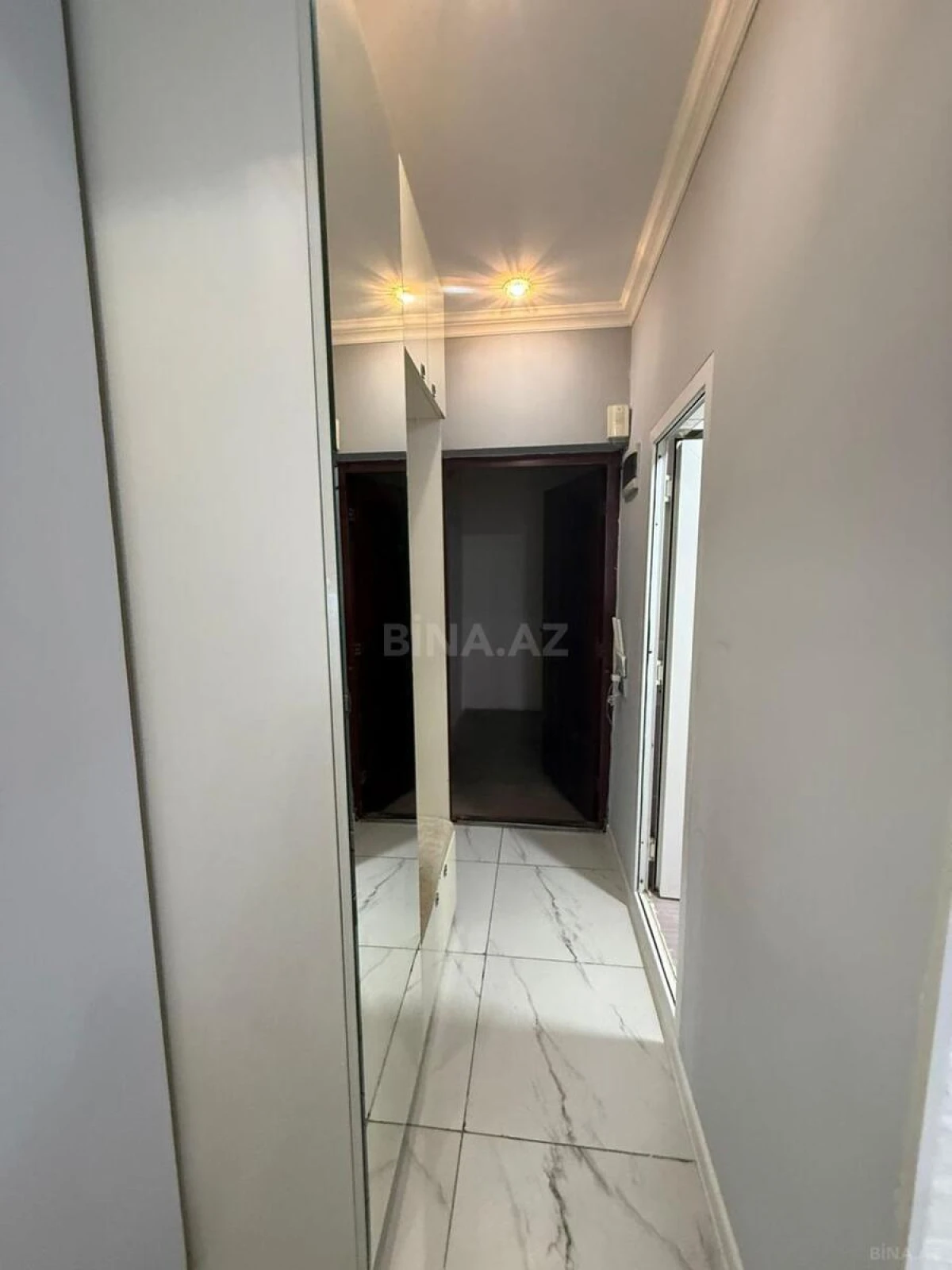 Kirayə verilir 2 otaqlı mənzil 55 m²