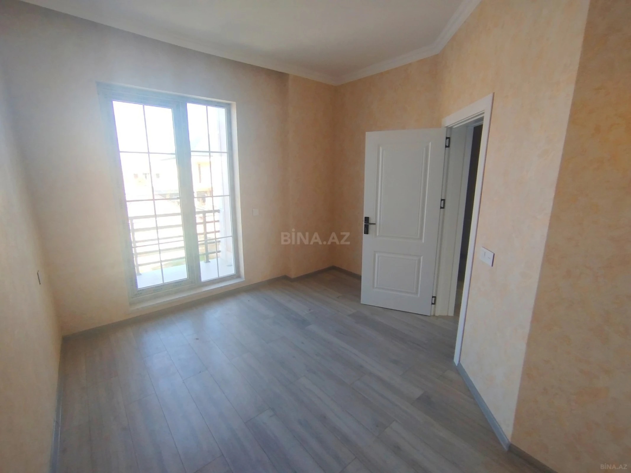 Satılır 4 otaqlı həyət evi 112 m²