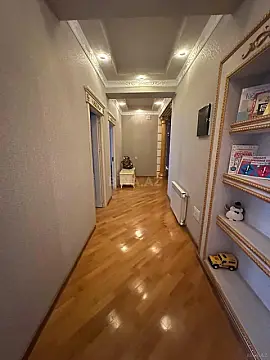 Satılır 5 otaqlı mənzil 152 m²