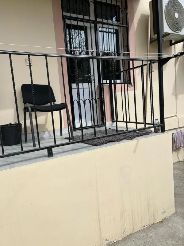 Satılır 5 otaqlı həyət evi 200 m²