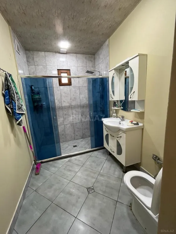 Satılır 5 otaqlı həyət evi 200 m²