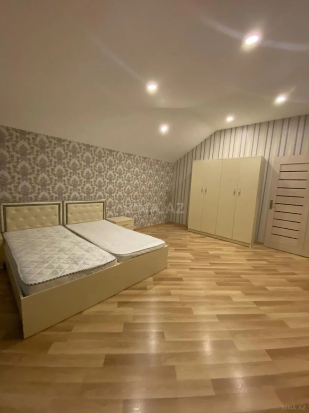 Kirayə verilir 3 otaqlı mənzil 200 m²