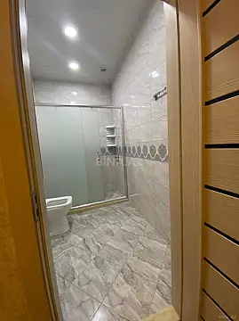 Kirayə verilir 3 otaqlı mənzil 200 m²