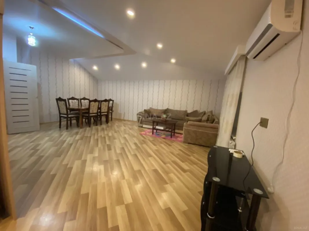 Kirayə verilir 3 otaqlı mənzil 200 m²