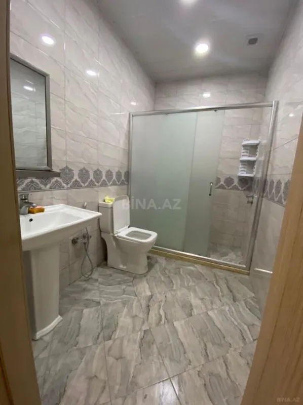 Kirayə verilir 3 otaqlı mənzil 200 m²