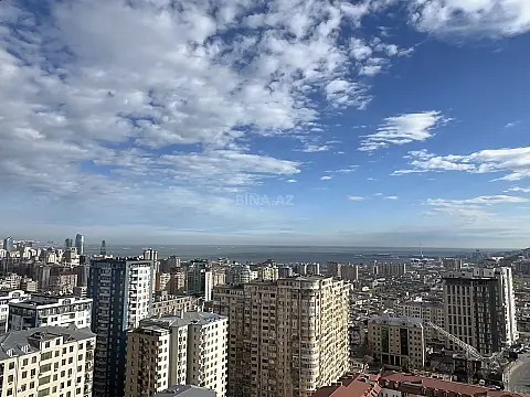 Satılır 4 otaqlı mənzil 214 m²