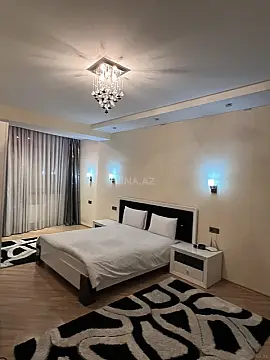Satılır 4 otaqlı mənzil 214 m²