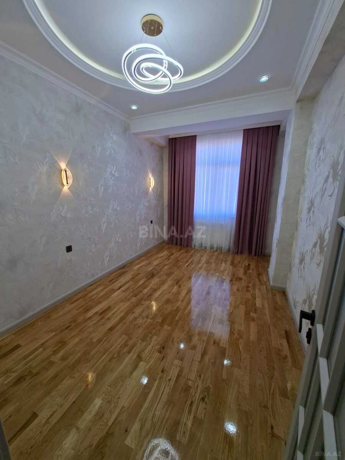 Satılır 3 otaqlı mənzil 82 m²