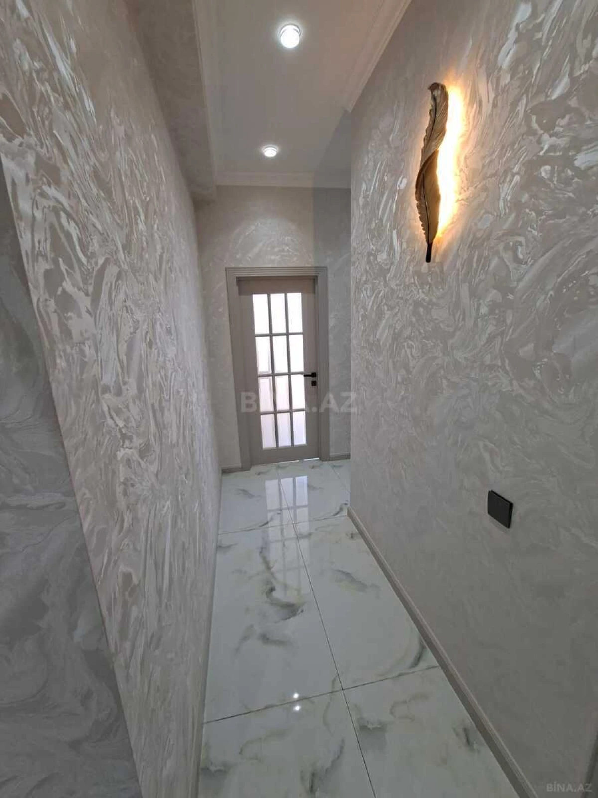 Satılır 3 otaqlı mənzil 82 m²