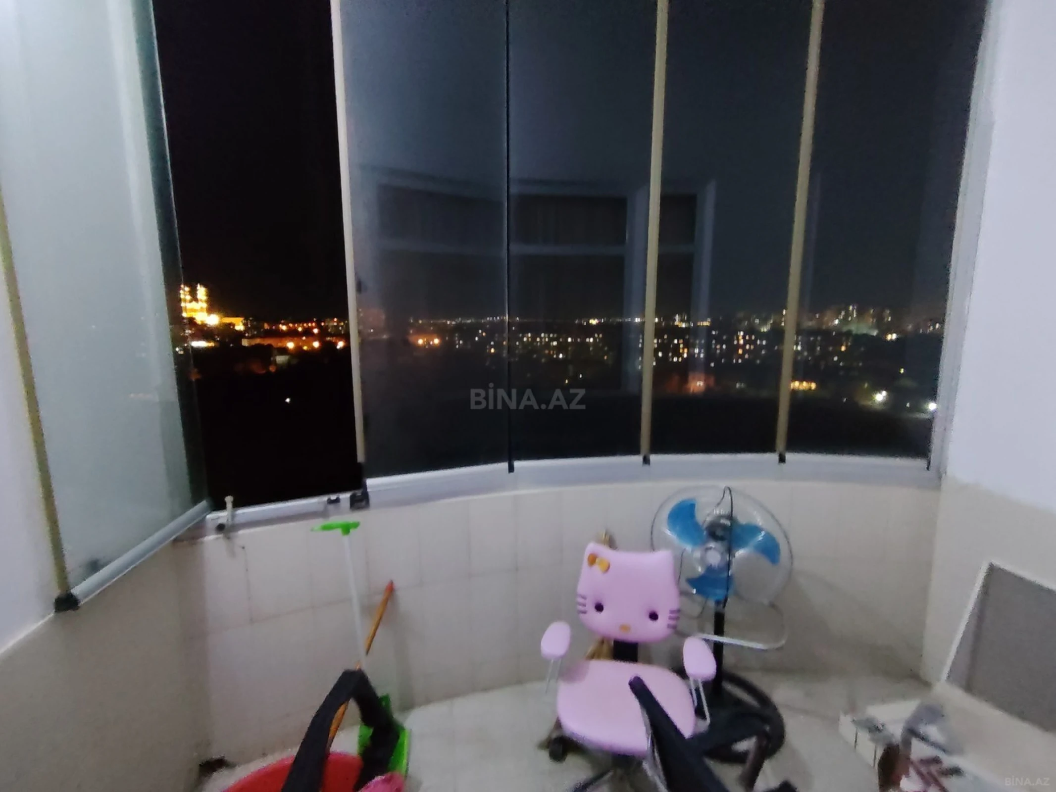 Satılır 3 otaqlı mənzil 117 m²