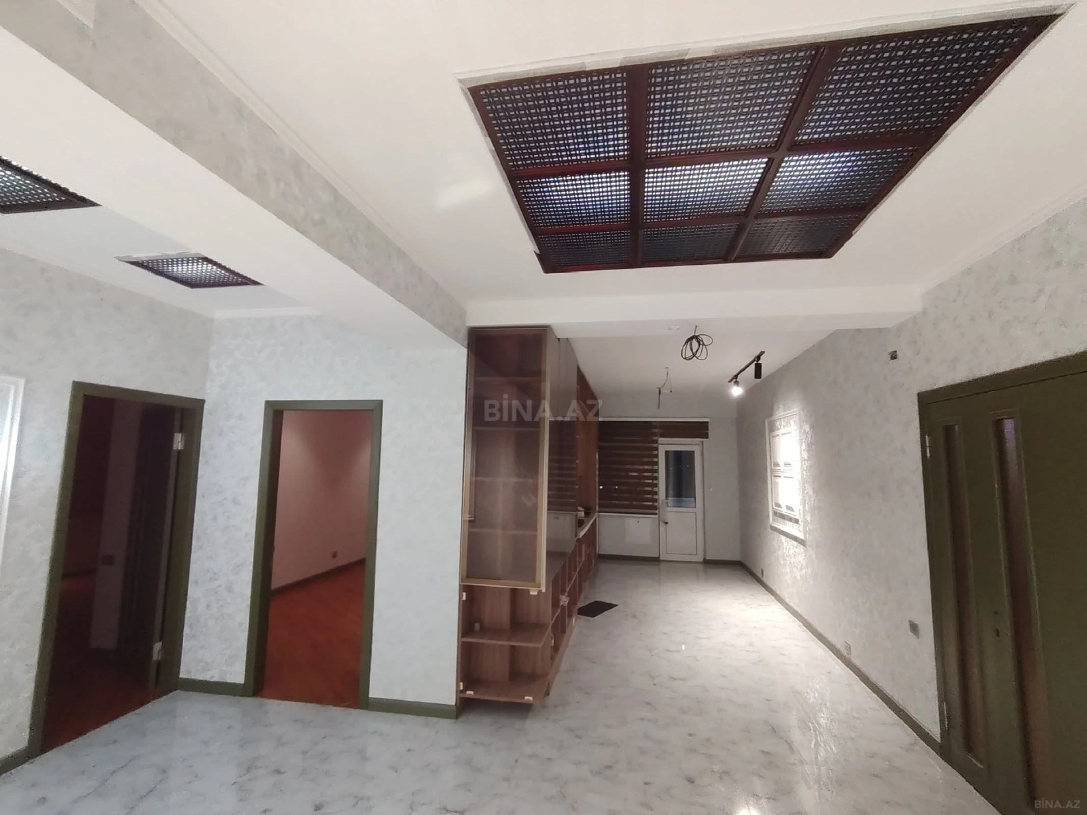 Satılır 3 otaqlı mənzil 117 m²