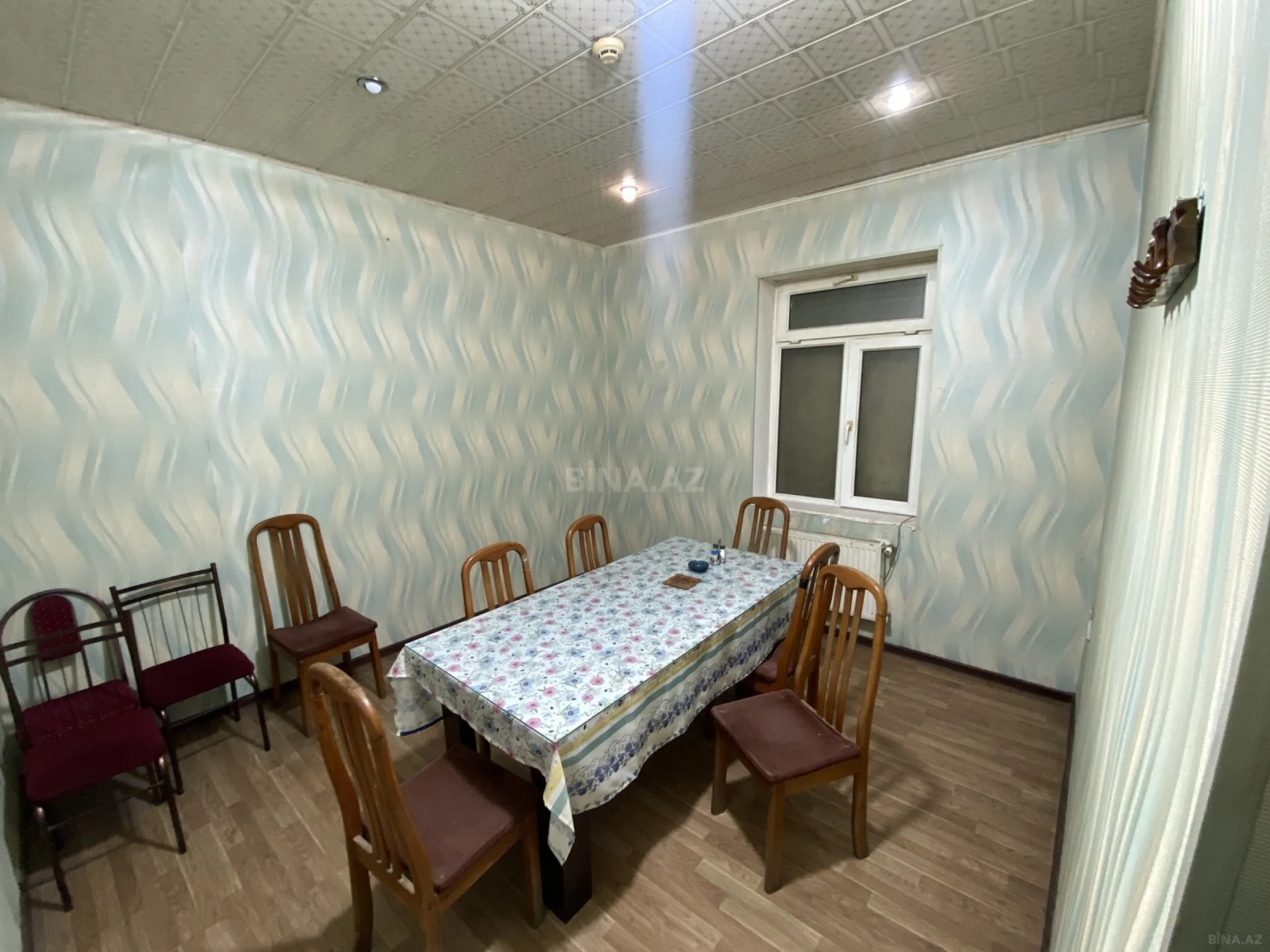 Kirayə verilir obyekt 370 m²