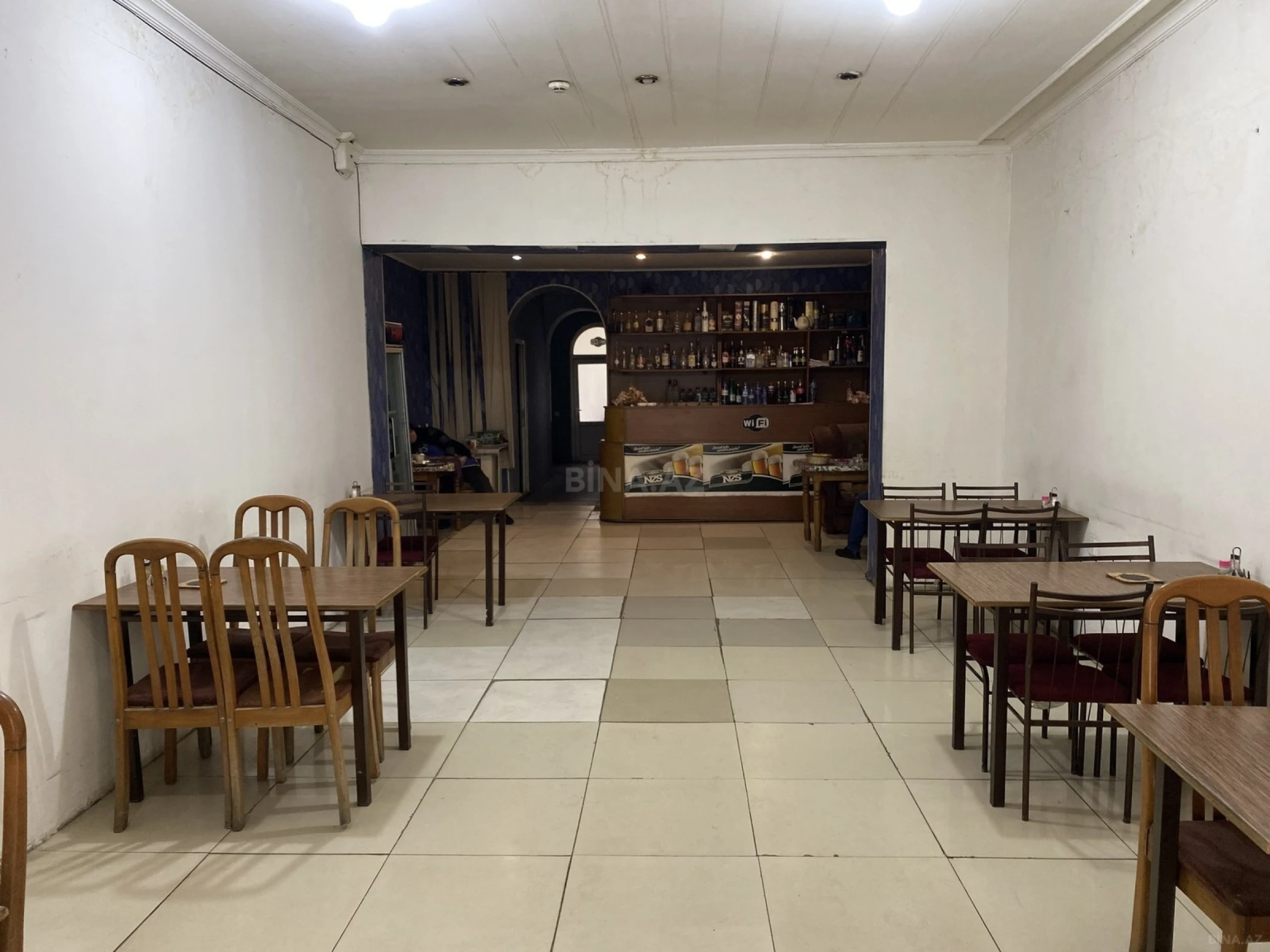 Kirayə verilir obyekt 370 m²